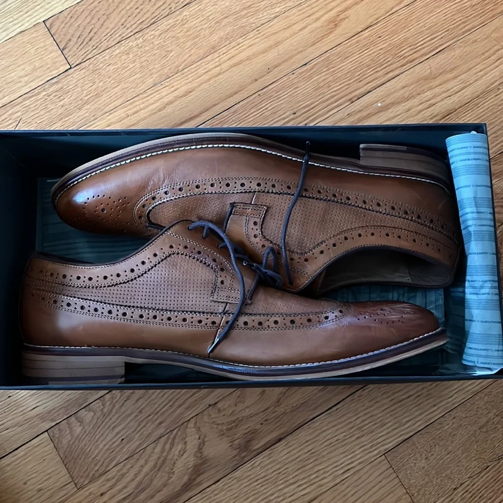 Johnston & Murphy Conard Wingtip Tan Calfskin Oxfords - Picture 2 of 4